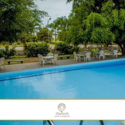 Onreech Hotel Seeduwa Exterior foto